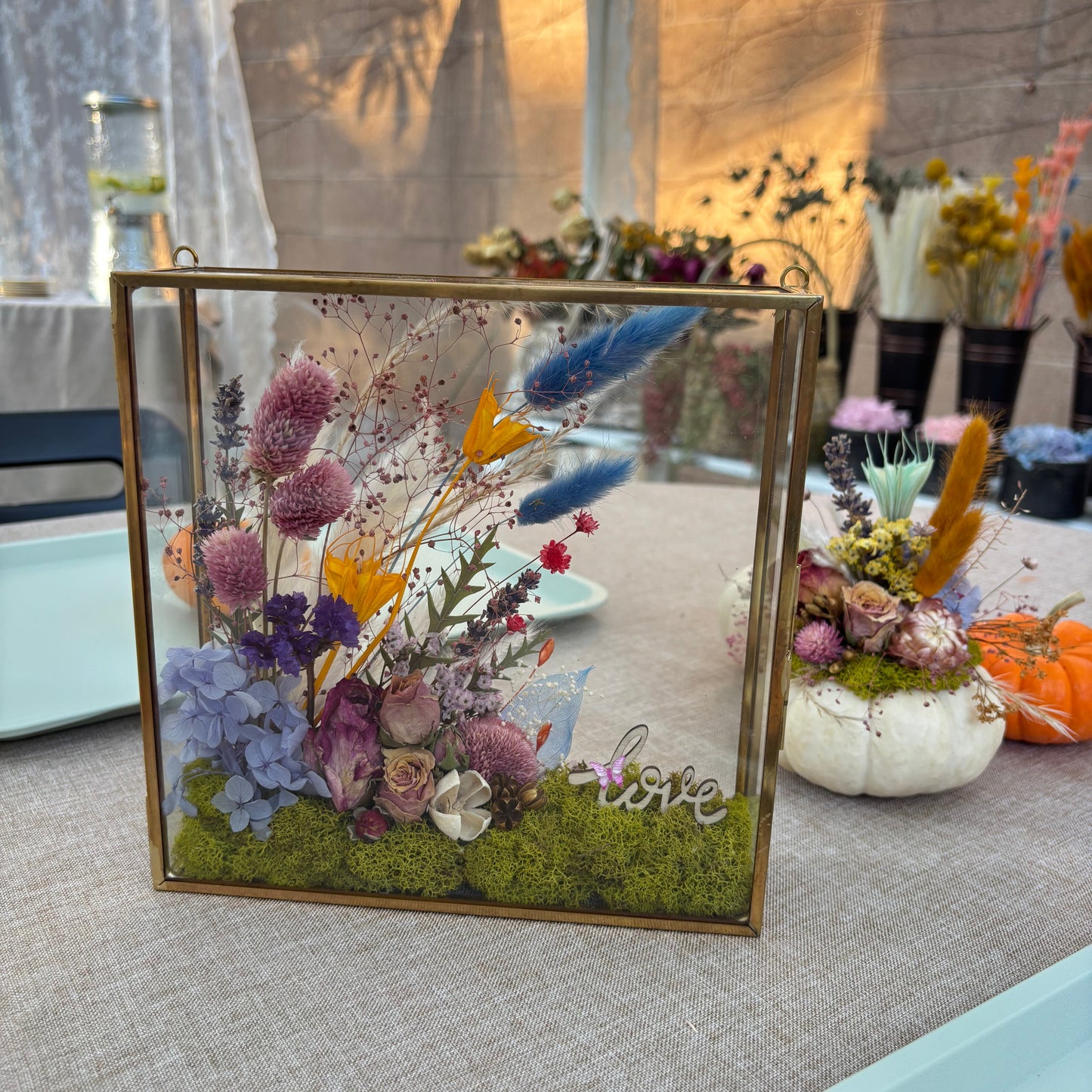 GLASS SHADOW BOX FLOWER ARRANGEMENT WORKSHOP